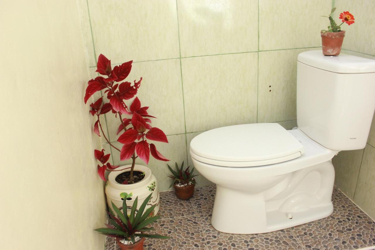 Herry Homestay Kuta  Buitenkant foto