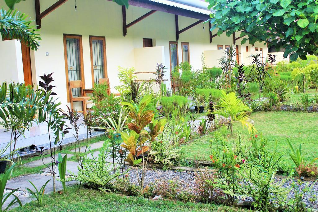 Herry Homestay Kuta  Buitenkant foto