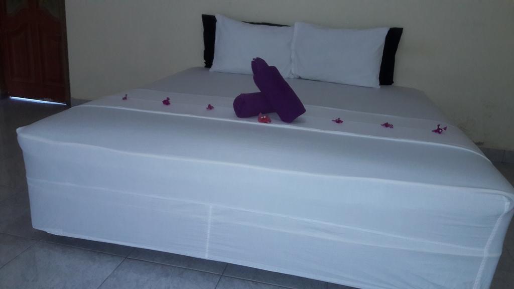 Herry Homestay Kuta  Buitenkant foto