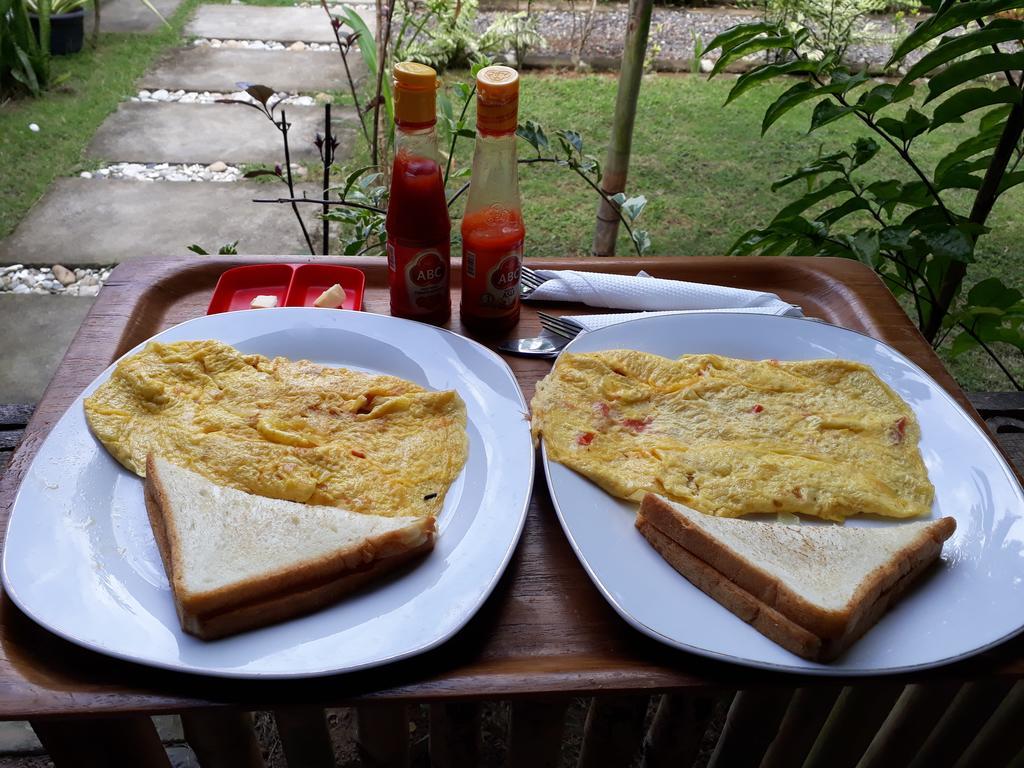 Herry Homestay Kuta  Buitenkant foto